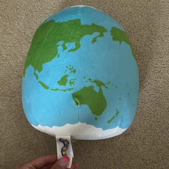 Roman the Earth 8” Squishmallow - Picture 2 of 2